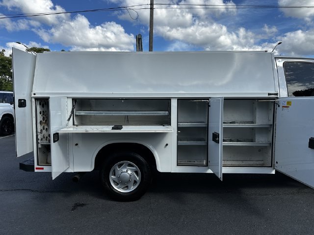 Certified 2022 Ford E-350 and Econoline 350 Super Duty w/ Power Windows & Locks Group RWD image 32