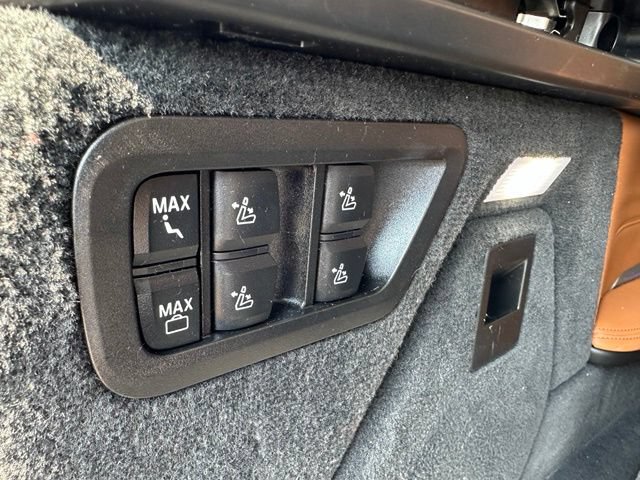 Used 2021 BMW X7 xDrive40i AWD/4WD image 11