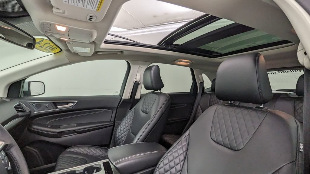Certified 2024 Ford Edge Titanium w/ Equipment Group 301A AWD/4WD image 3