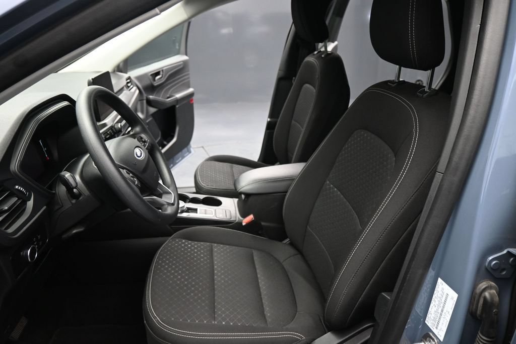 Certified 2025 Ford Escape Active AWD/4WD image 10