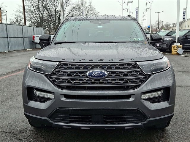 Certified 2022 Ford Explorer XLT w/ Equipment Group 202A image 7
