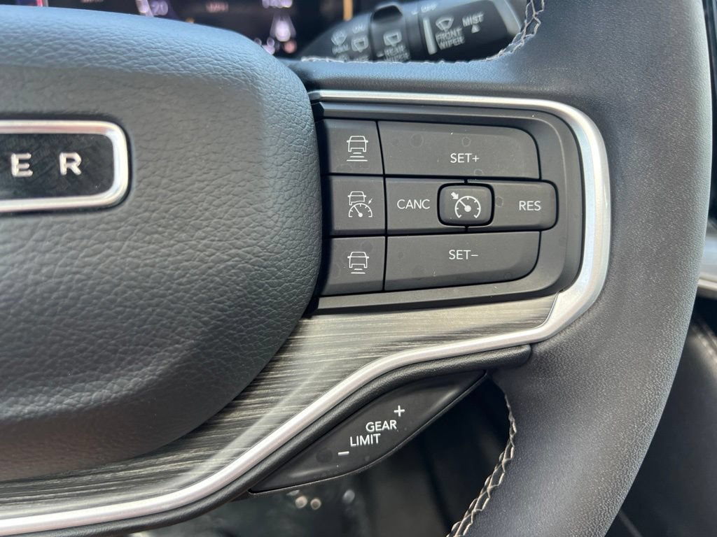 Used 2023 Jeep Wagoneer Series II w/ Premium Group I RWD image 31