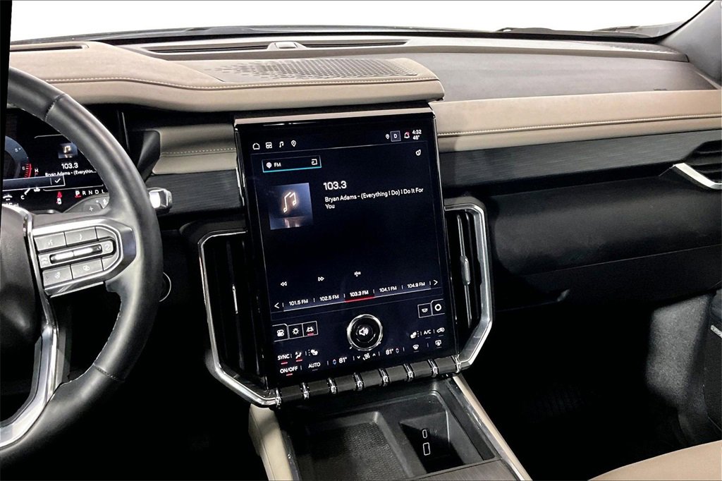 Used 2024 GMC Acadia Elevation w/ Luxury Package image 5