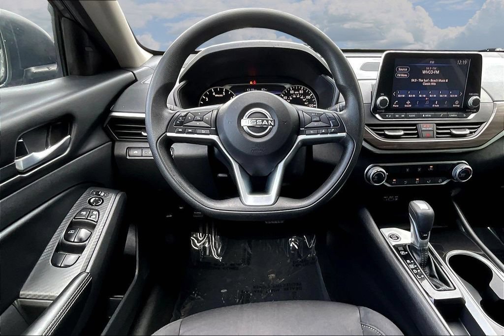 Used 2024 Nissan Altima 2.5 SV FWD image 10