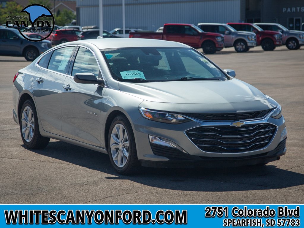Used 2025 Chevrolet Malibu LT FWD image 2