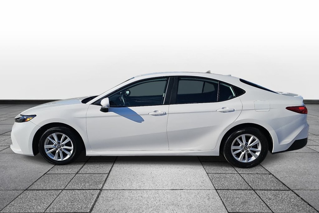 Used 2025 Toyota Camry LE FWD image 8