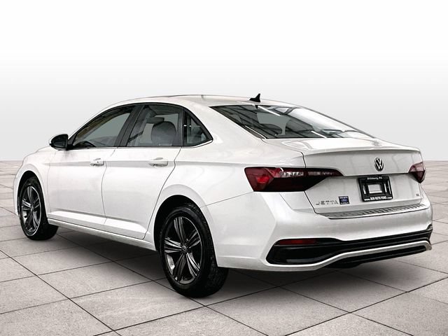 Used 2023 Volkswagen Jetta SE w/ Panoramic Sunroof Package FWD image 10