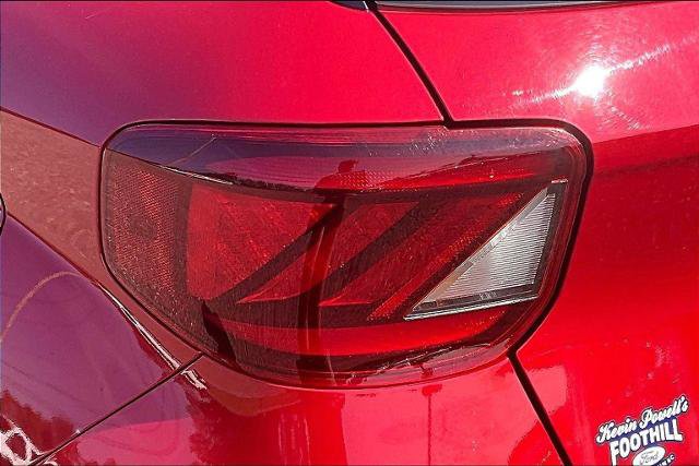 Used 2023 Hyundai Venue Limited FWD image 30