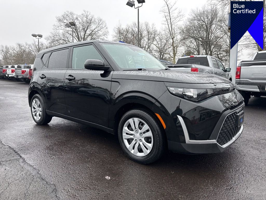 Used 2023 Kia Soul LX image 1