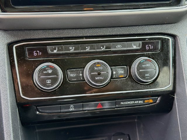 Used 2018 Volkswagen Atlas SEL AWD/4WD image 35