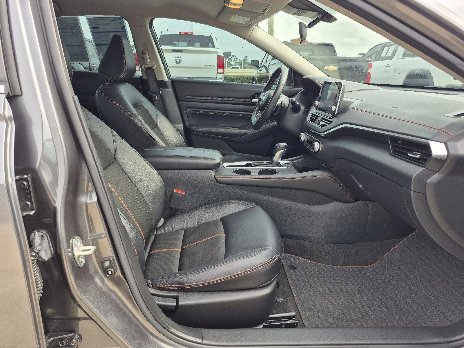 Used 2022 Nissan Altima 2.5 SR image 16