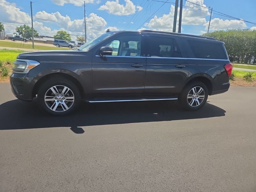 Certified 2023 Ford Expedition Max XLT RWD image 7