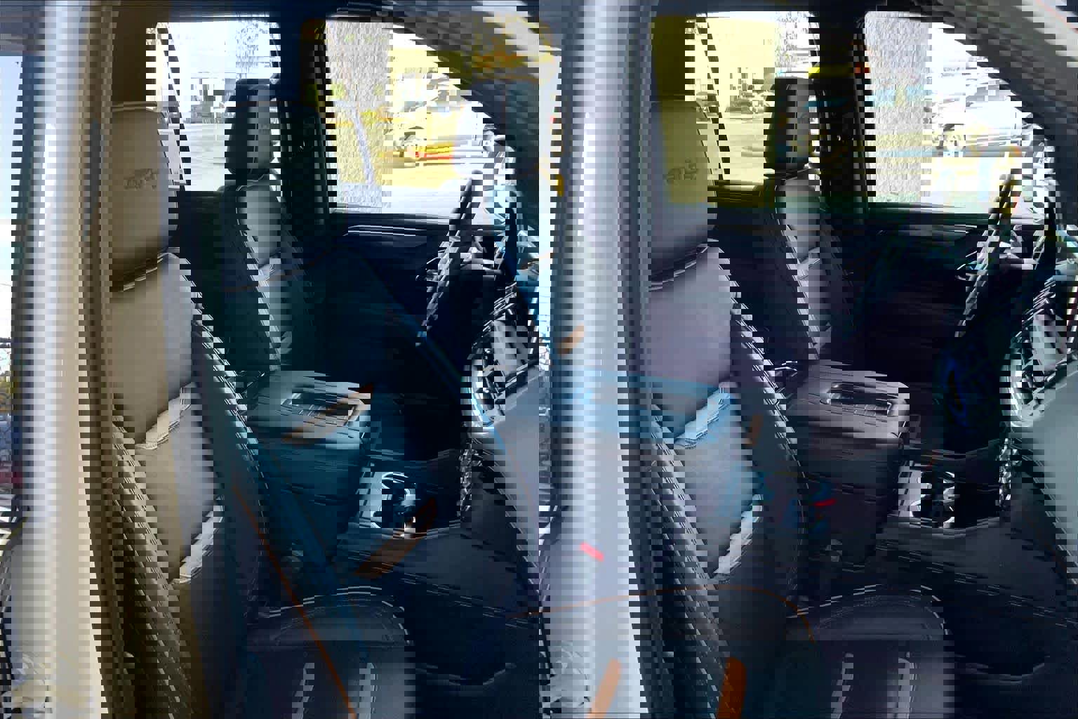 Used 2024 GMC Yukon AT4 w/ AT4 Premium Package image 10