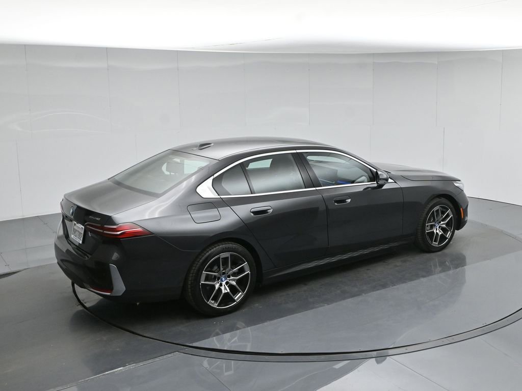 Used 2024 BMW i5 eDrive40i image 45