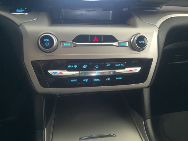 Certified 2020 Ford Explorer XLT AWD/4WD image 19