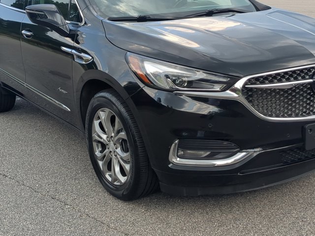 Used 2021 Buick Enclave Avenir w/ Avenir Technology Package FWD image 10