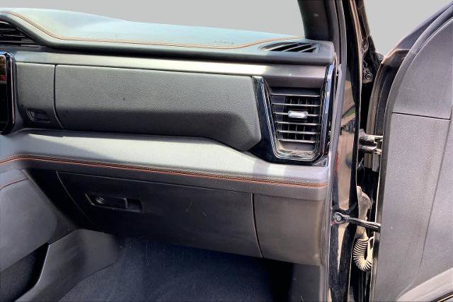 Used 2025 GMC Sierra 2500 AT4 w/ AT4 Premium Plus Package AWD/4WD image 19