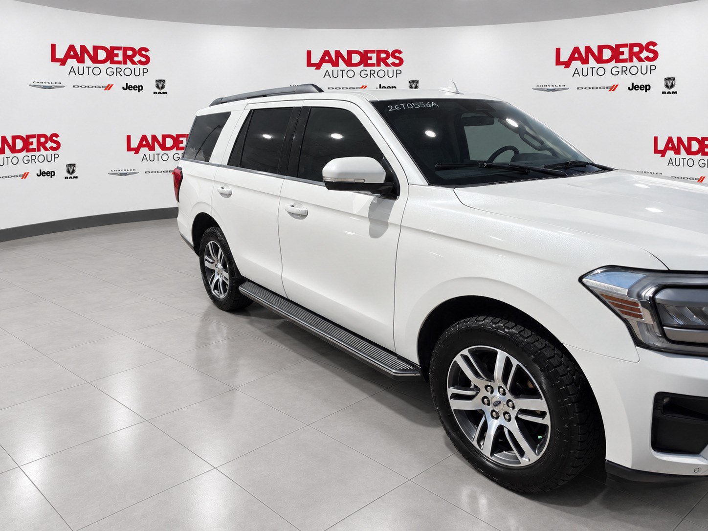 Certified 2022 Ford Expedition XLT RWD image 3
