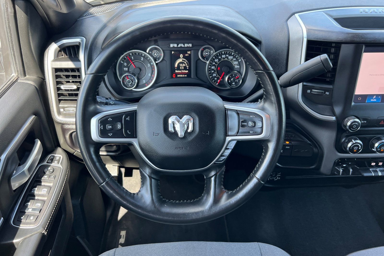 Used 2024 RAM 3500 Big Horn AWD/4WD image 15