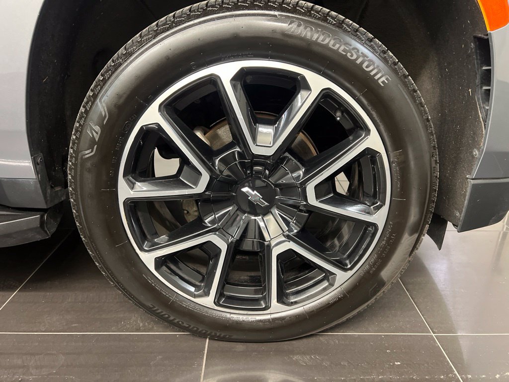 Used 2022 Chevrolet Tahoe RST w/ Luxury Package AWD/4WD image 7