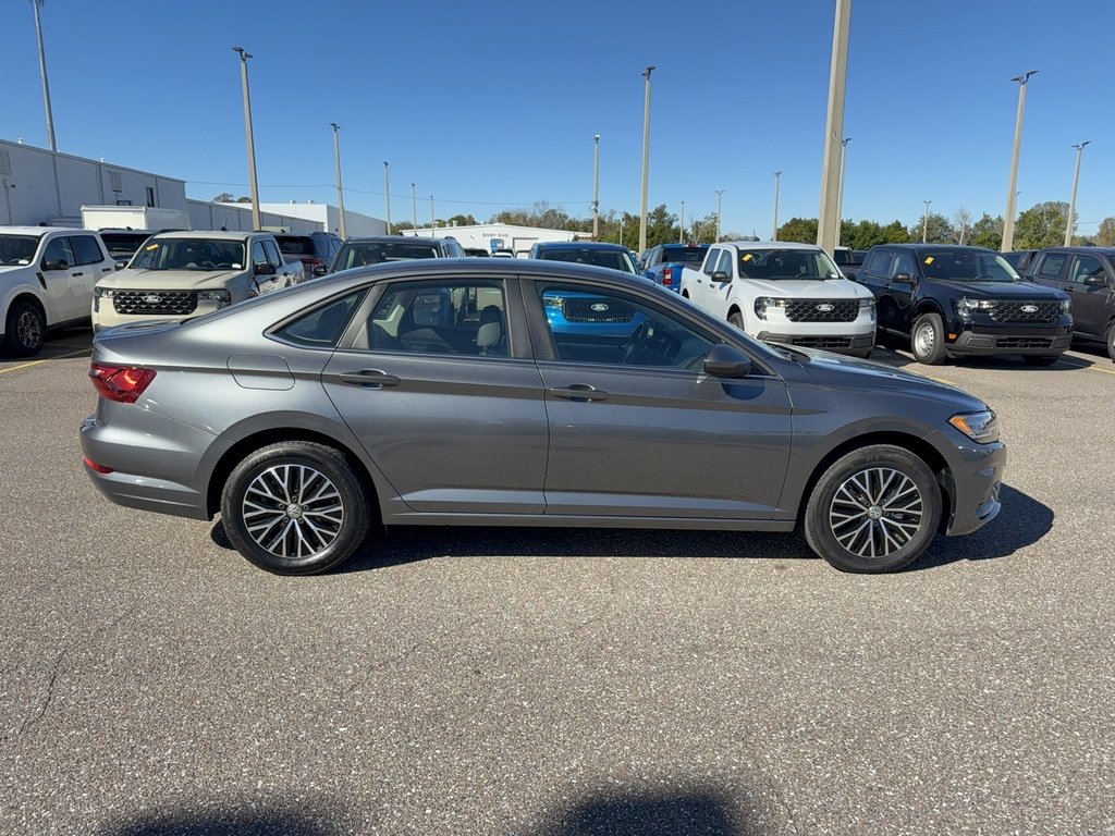 Used 2021 Volkswagen Jetta SE image 5