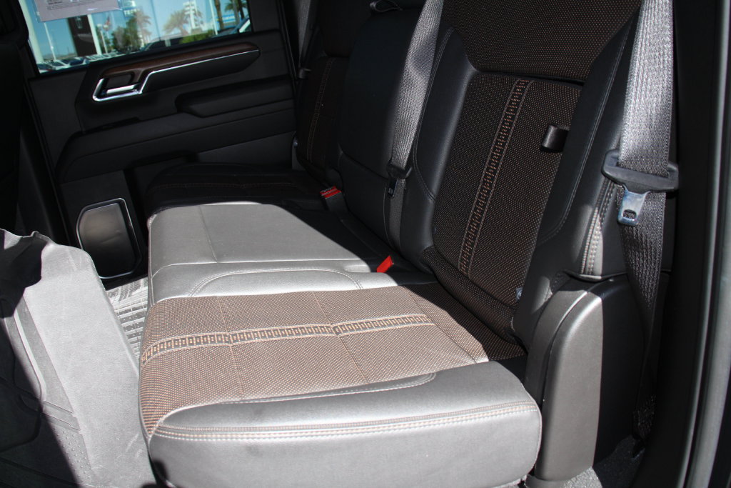 Used 2024 Chevrolet Silverado 3500 High Country w/ High Country Premium Package AWD/4WD image 20