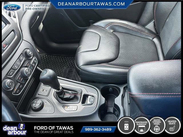 Used 2019 Jeep Cherokee Trailhawk w/ Comfort & Convenience Group AWD/4WD image 11
