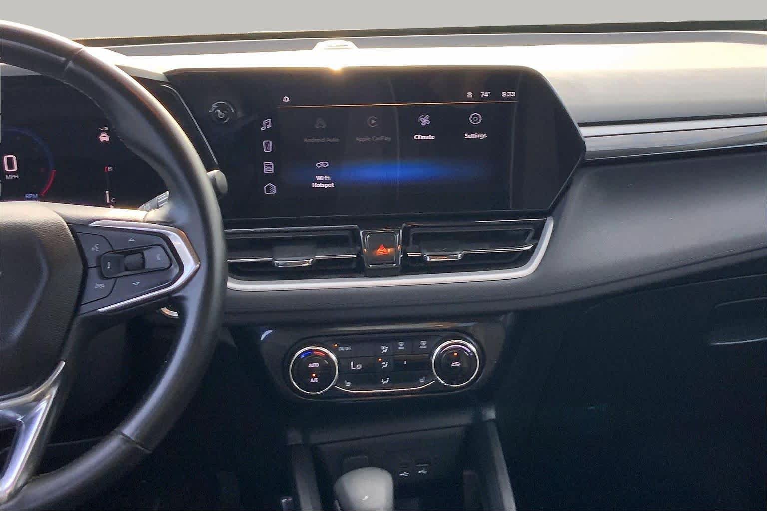 Used 2024 Chevrolet TrailBlazer LT w/ Convenience Package FWD image 7