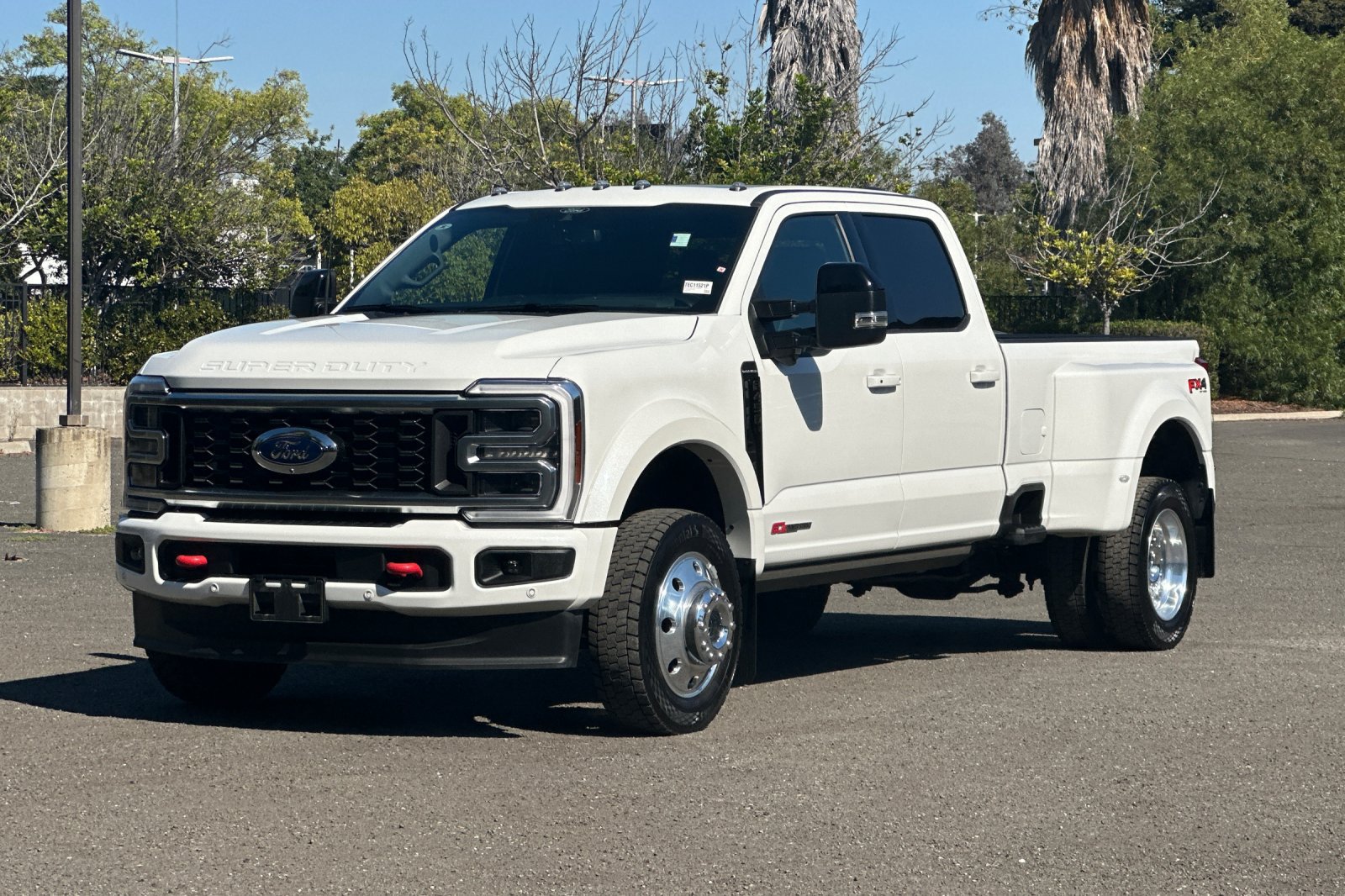 Certified 2026 Ford F450 Platinum w/ FX4 Off-Road Package AWD/4WD image 8