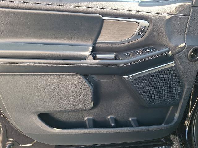 Certified 2025 Ford Expedition Platinum AWD/4WD image 13