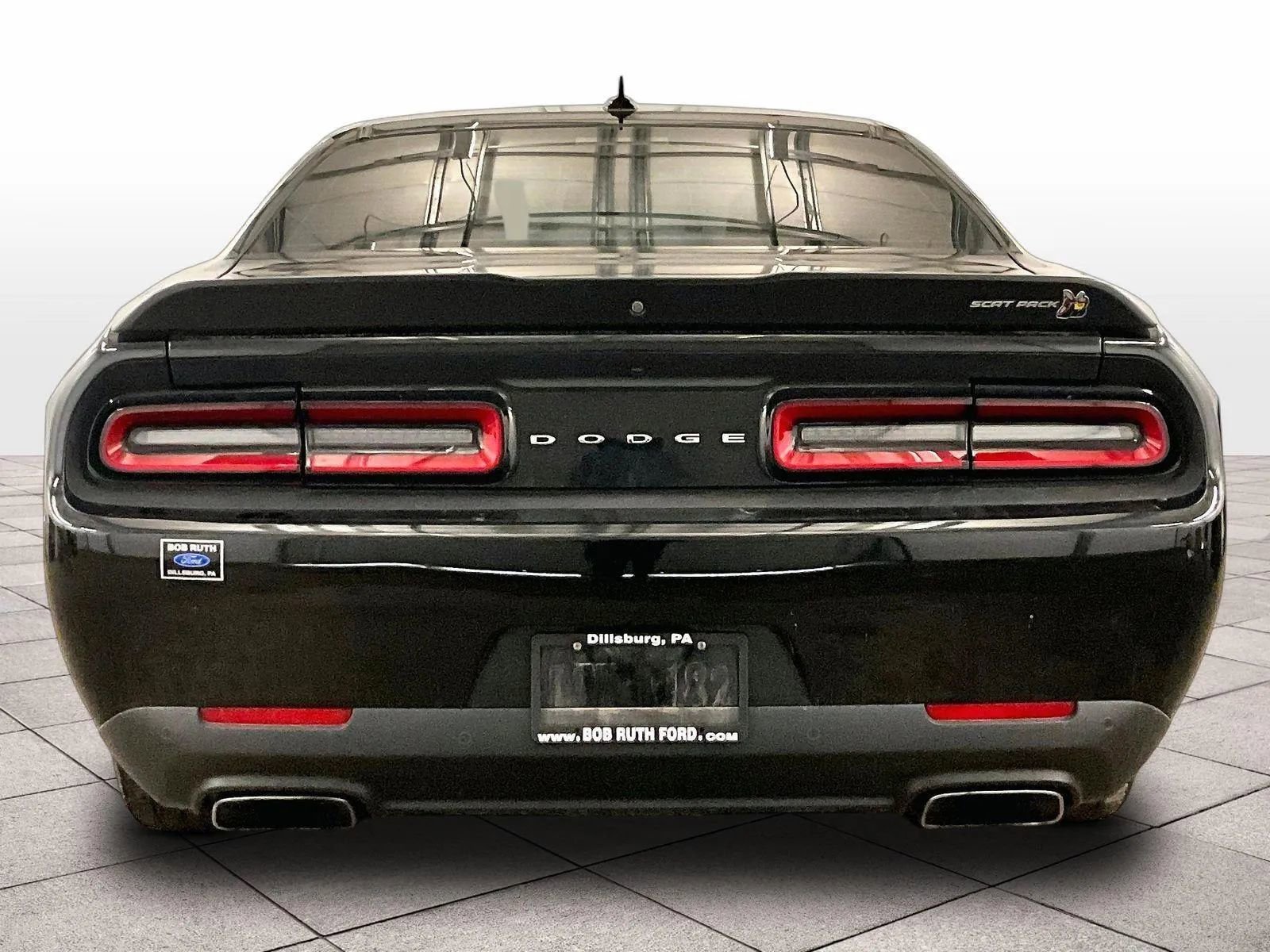 Used 2022 Dodge Challenger R/T Scat Pack w/ Dynamics Package RWD image 4