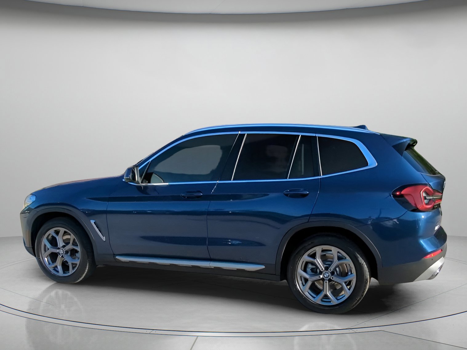 Used 2022 BMW X3 sDrive30i w/ Premium Package 2 image 11