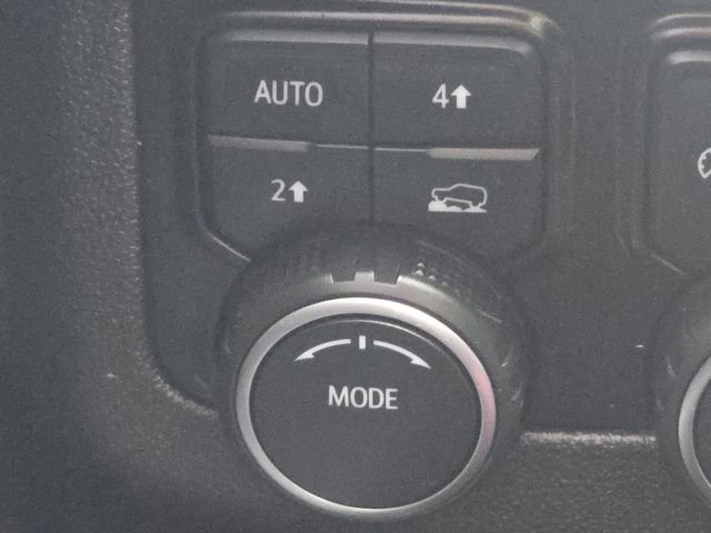 Used 2022 Chevrolet Suburban RST w/ Luxury Package AWD/4WD image 33
