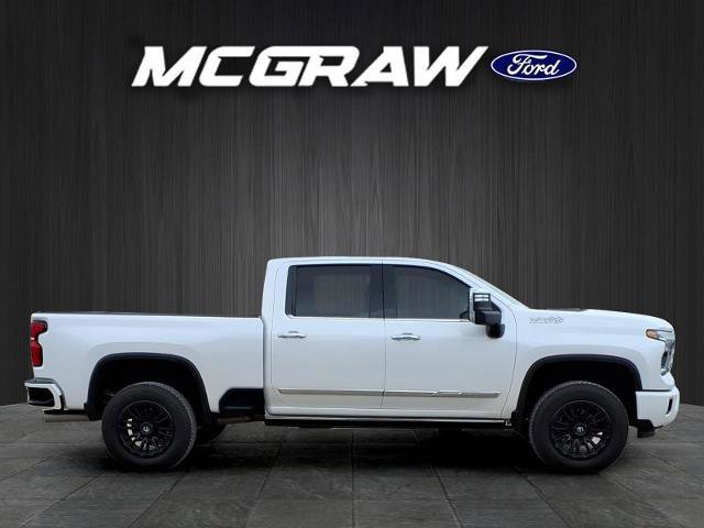 Used 2024 Chevrolet Silverado 2500 High Country w/ High Country Premium Package image 5