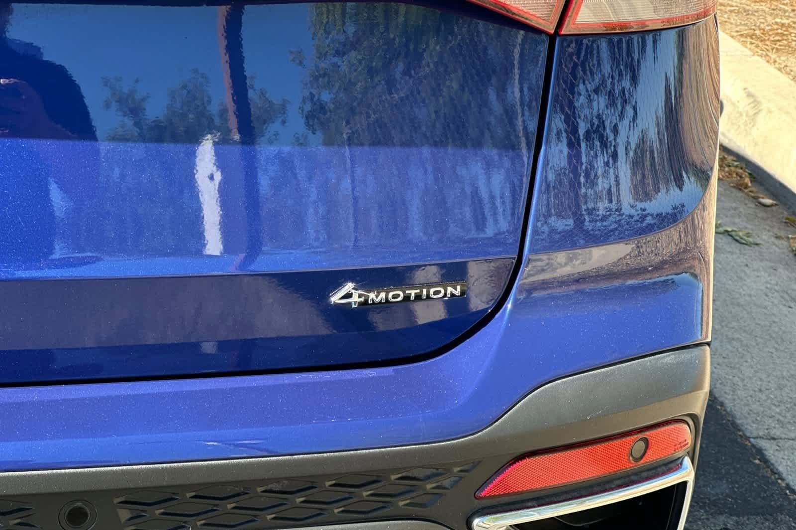 Used 2022 Volkswagen Taos SEL image 28