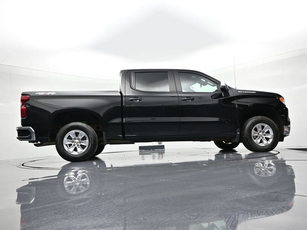 Used 2025 Chevrolet Silverado 1500 LT AWD/4WD image 23