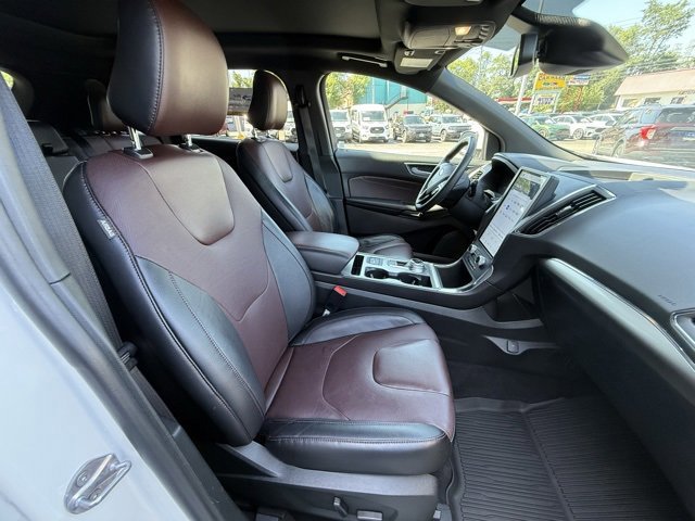Certified 2022 Ford Edge Titanium w/ Equipment Group 301A image 14