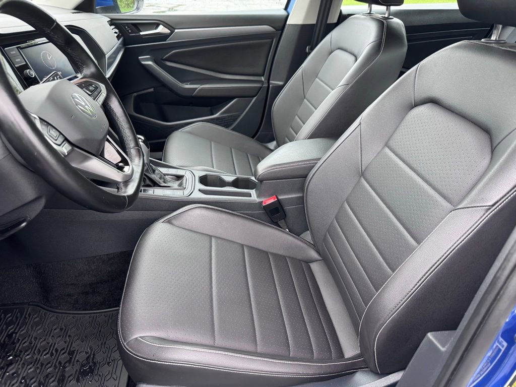 Used 2023 Volkswagen Jetta SE FWD image 15