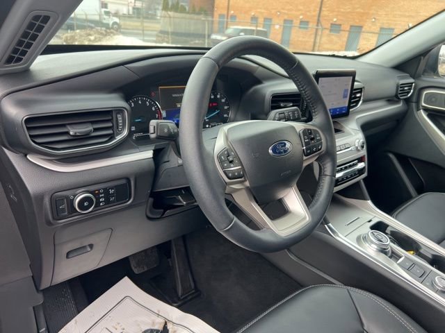 Certified 2023 Ford Explorer XLT w/ Equipment Group 202A image 7