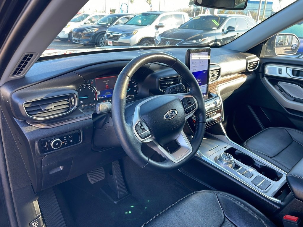 Certified 2023 Ford Explorer Limited w/ Limited Technology Package image 10