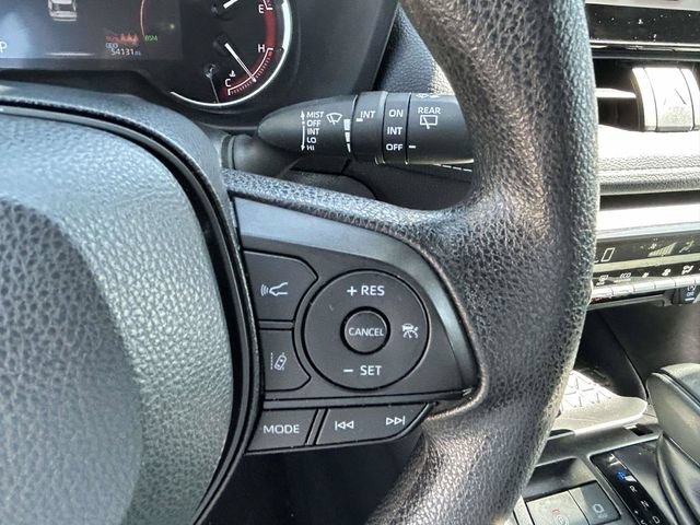 Used 2025 Toyota RAV4 XLE FWD image 9