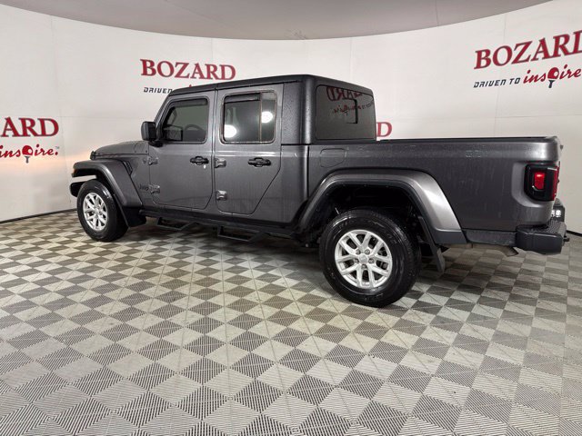 Used 2023 Jeep Gladiator Sport AWD/4WD image 7