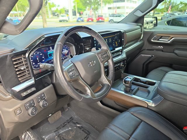 Used 2024 Chevrolet Silverado 1500 High Country w/ Technology Package AWD/4WD image 17