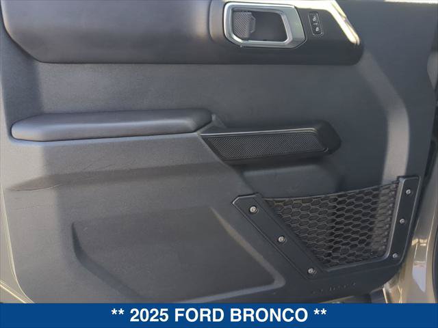 Certified 2025 Ford Bronco Outer Banks AWD/4WD image 10