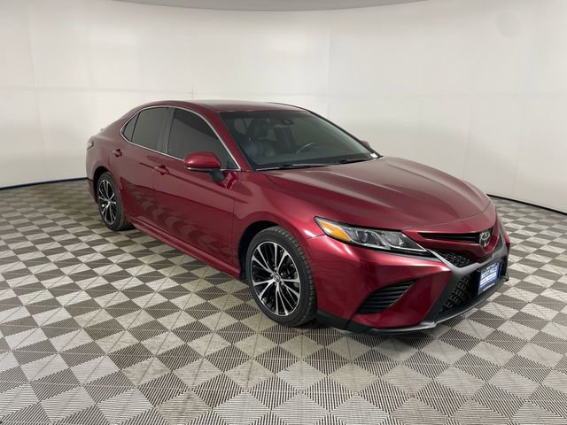 Used 2018 Toyota Camry SE FWD image 23