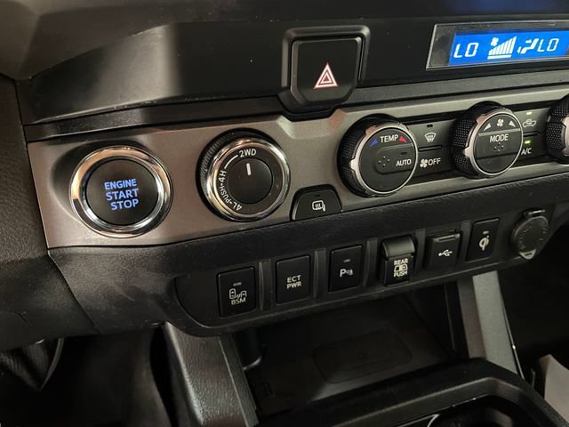 Used 2021 Toyota Tacoma TRD Off-Road w/ Technology Package AWD/4WD image 10