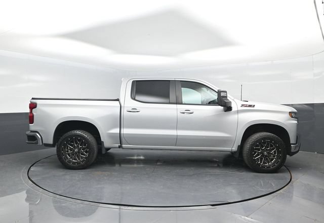 Used 2021 Chevrolet Silverado 1500 LT w/ Z71 Off-Road Package AWD/4WD image 3