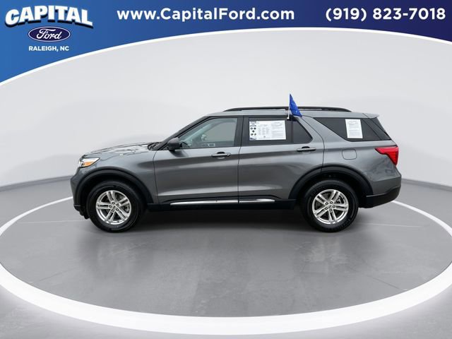Certified 2023 Ford Explorer XLT image 3