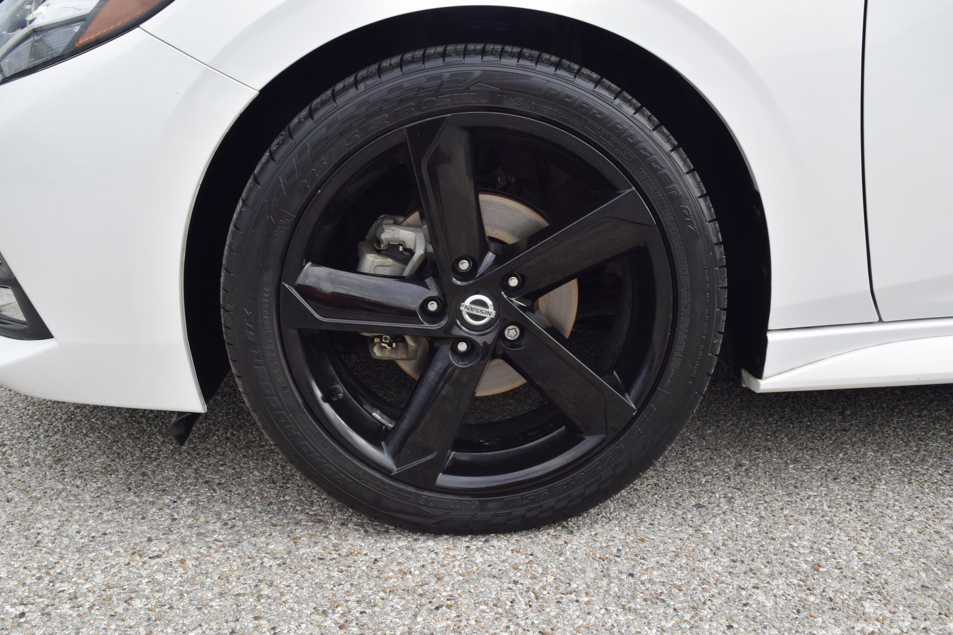 Used 2023 Nissan Sentra SR w/ Midnight Edition Package image 25