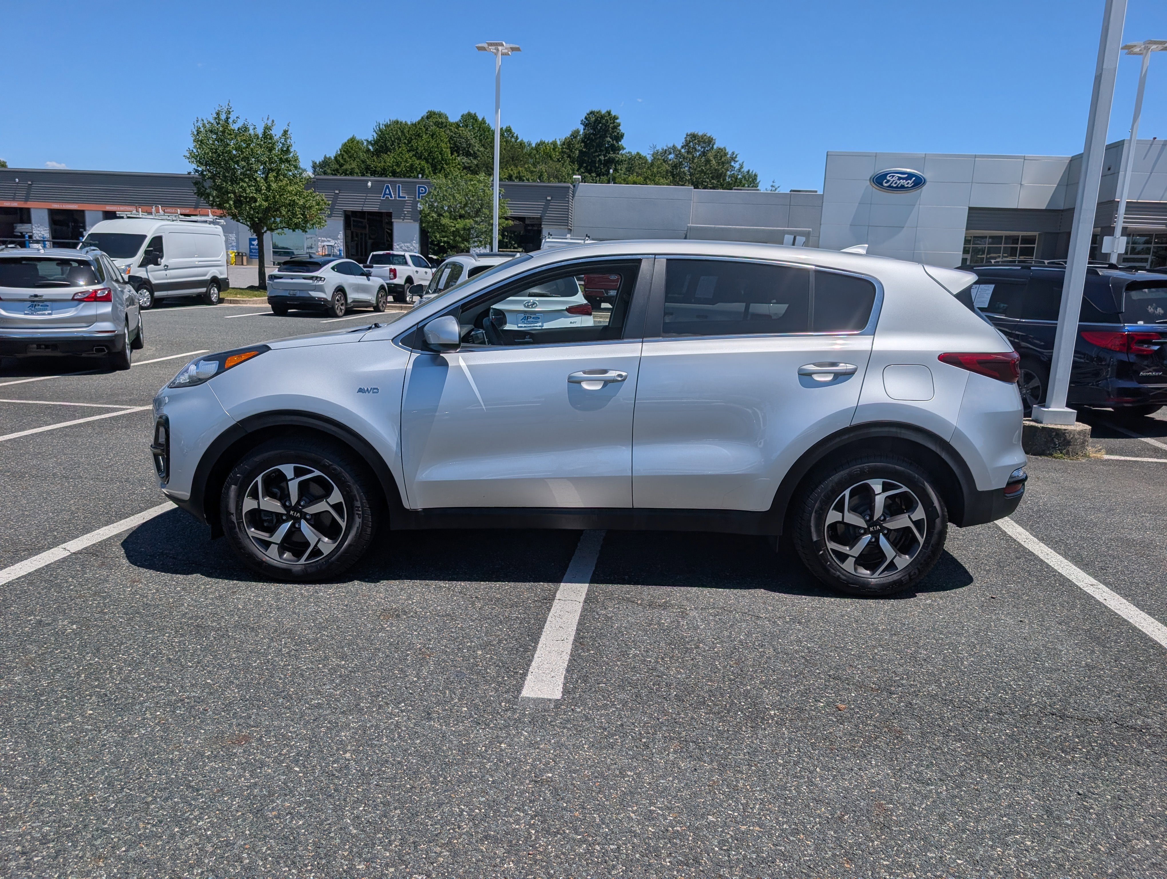 Used 2020 Kia Sportage LX AWD/4WD image 6